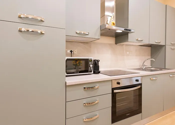 Mercato Contemporary Apartment By Mmega